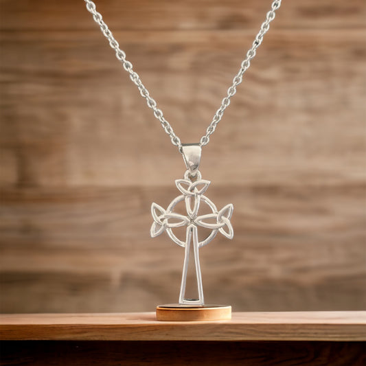 Handcast 925 Sterling Silver Celtic Trinity/ Triquetra Knot Cross Pendant Necklace + Free Chain