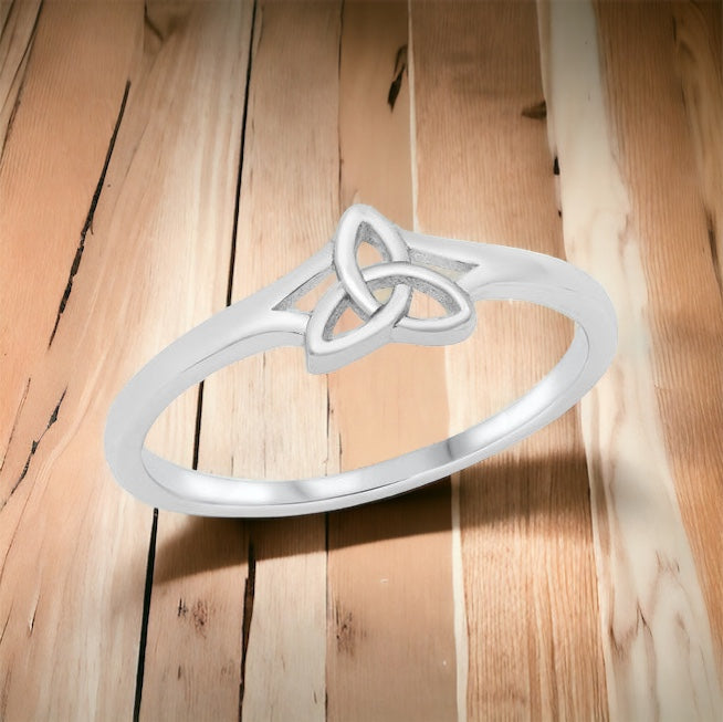 925 Sterling Silver Celtic Trinity Triquetra Knot Ring Band Size 4-10