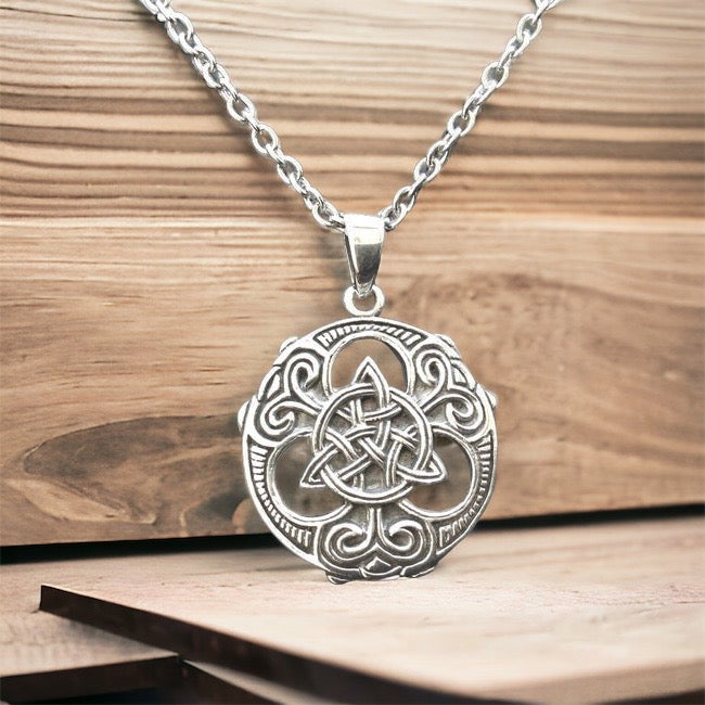 Handcast 925 Sterling Silver Celtic Triquetra Trinity Knot Pendant Necklace + Free Chain