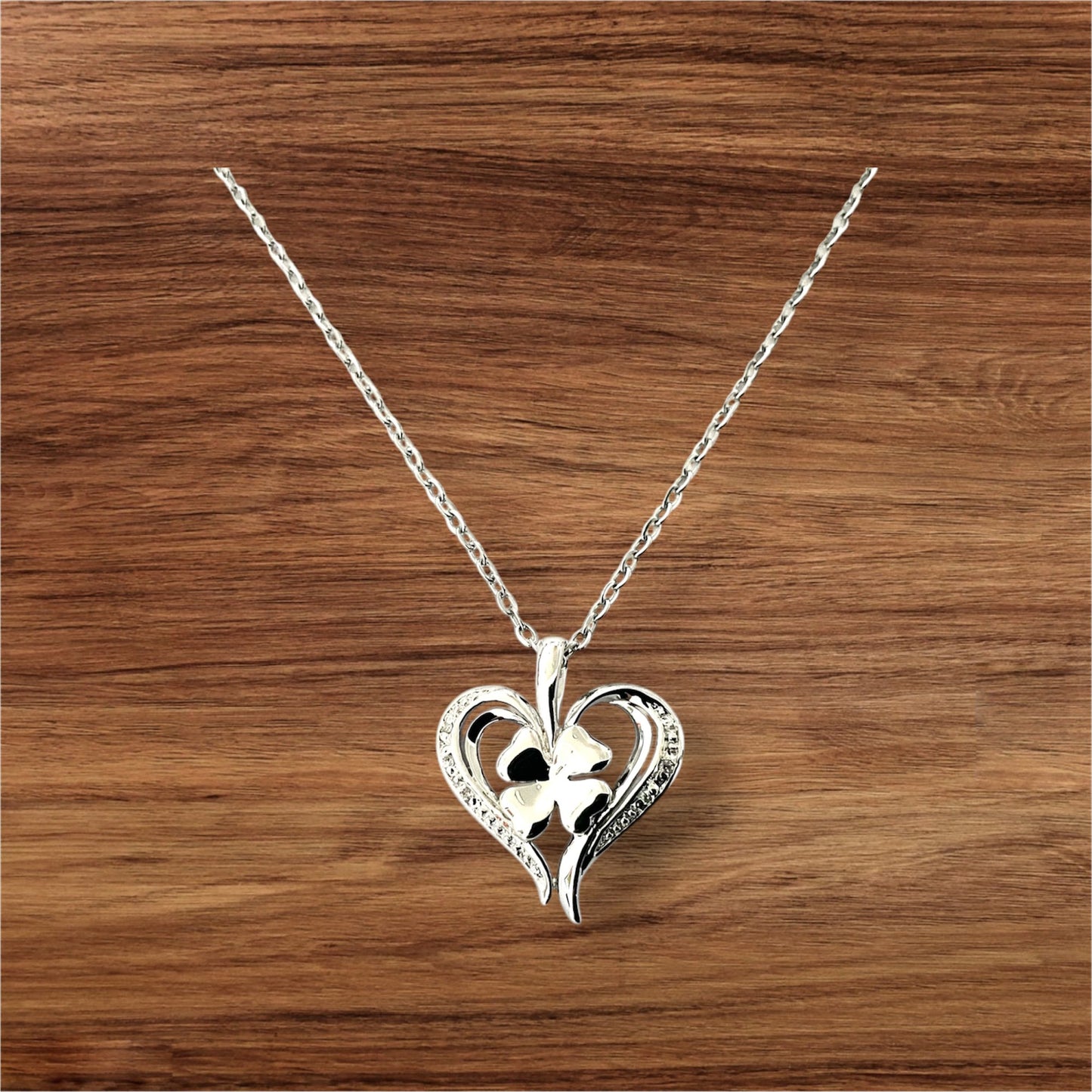 925 Sterling Silver Love Heart 4-Leaf Clover Pendant + Free Chain