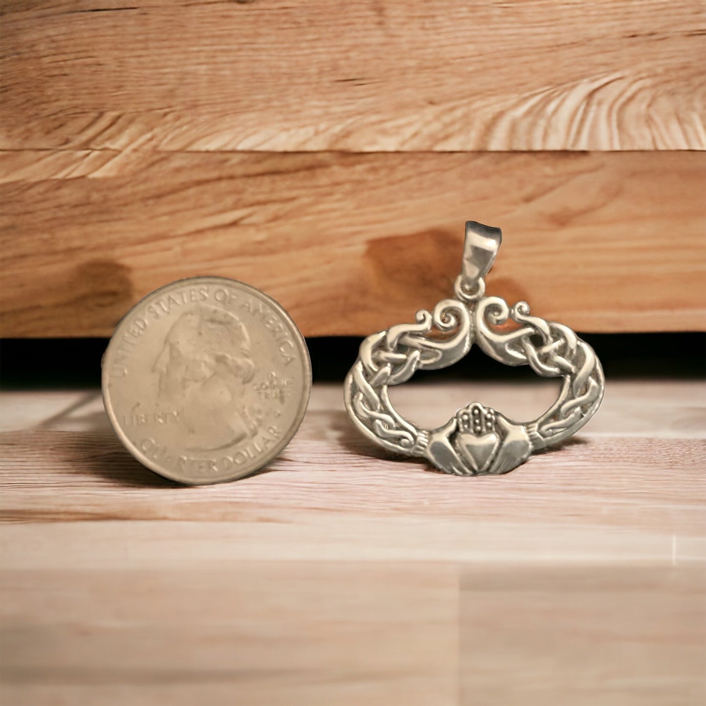 925 Sterling Silver Irish Celtic Claddagh Claddaugh Pendant Necklace Free Chain