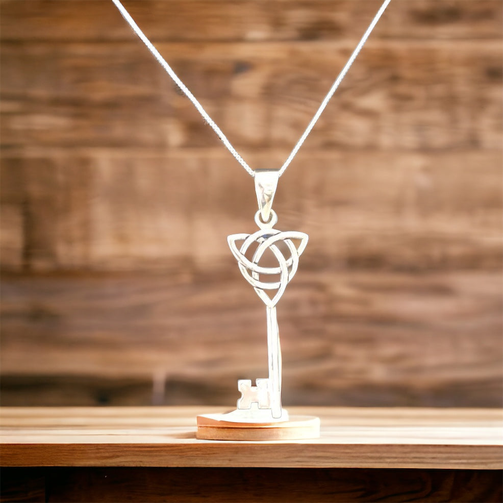 Handcast 925 Sterling Silver Irish Celtic Triquetra Trinity Knot Key Pendant + Free Chain Necklace