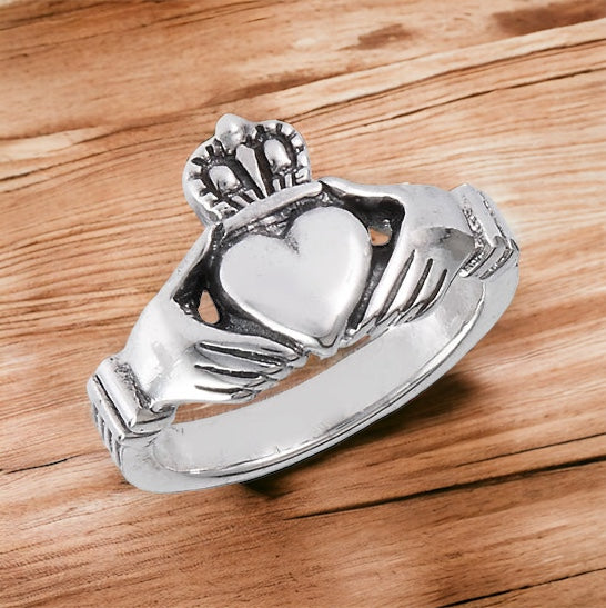 Sterling Silver Irish Claddagh Ring