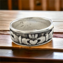 Sterling Silver Men's Irish Celtic Claddagh Band
