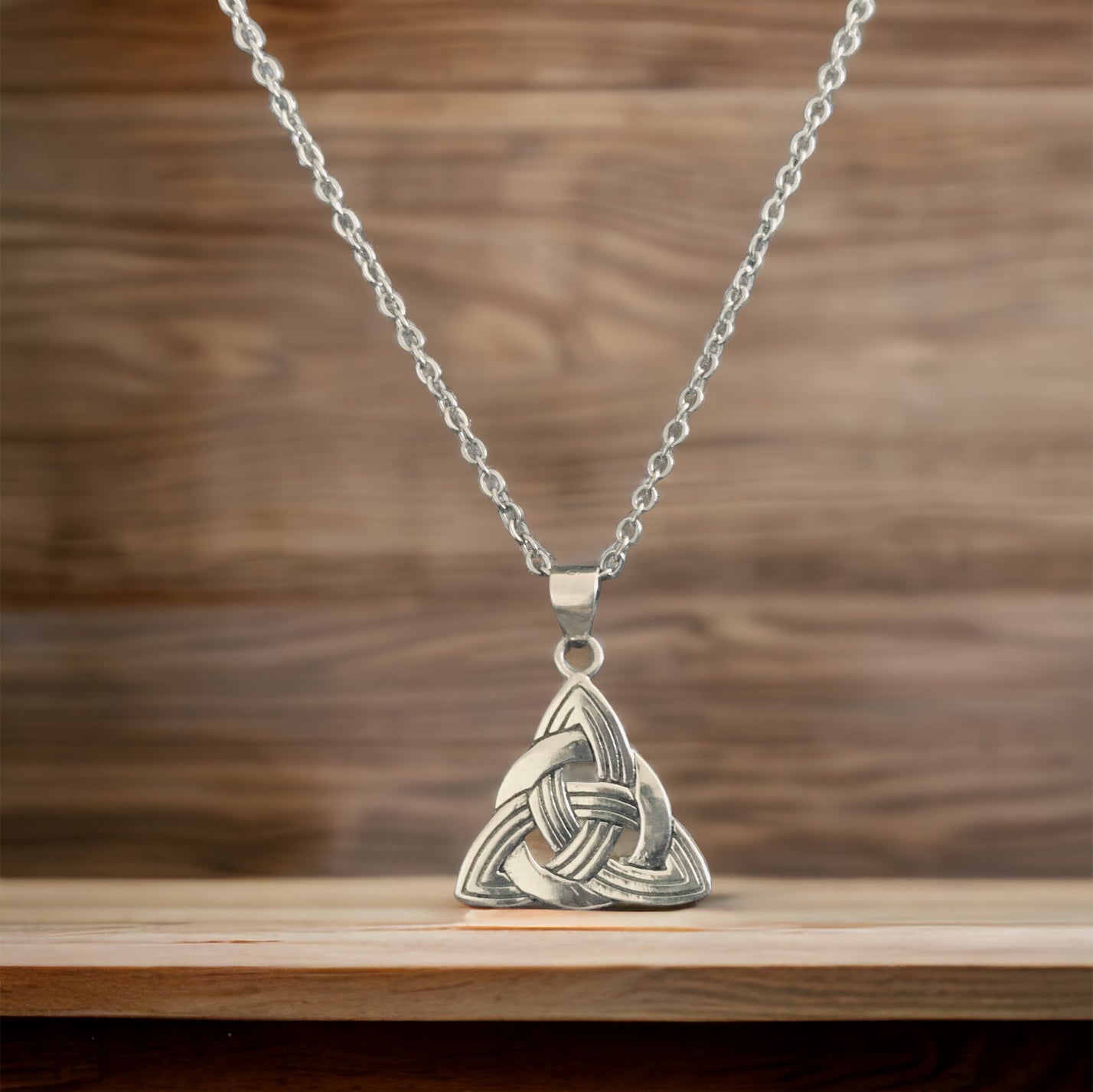 Handcast 925 Sterling Silver Irish Celtic Triquetra Trinity Knot Pendant + Free Chain Necklace