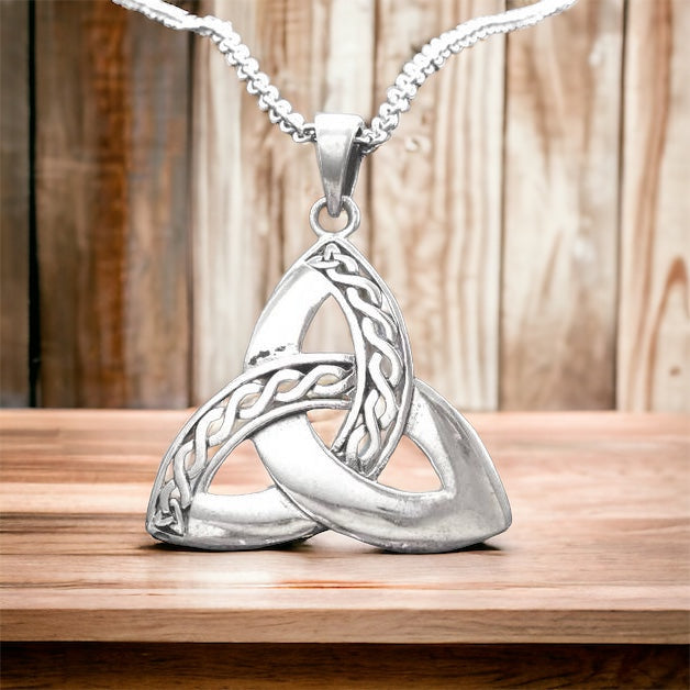 Handcast 925 Sterling Silver Celtic Triquetra Trinity Knot Pendant Necklace + Free Chain