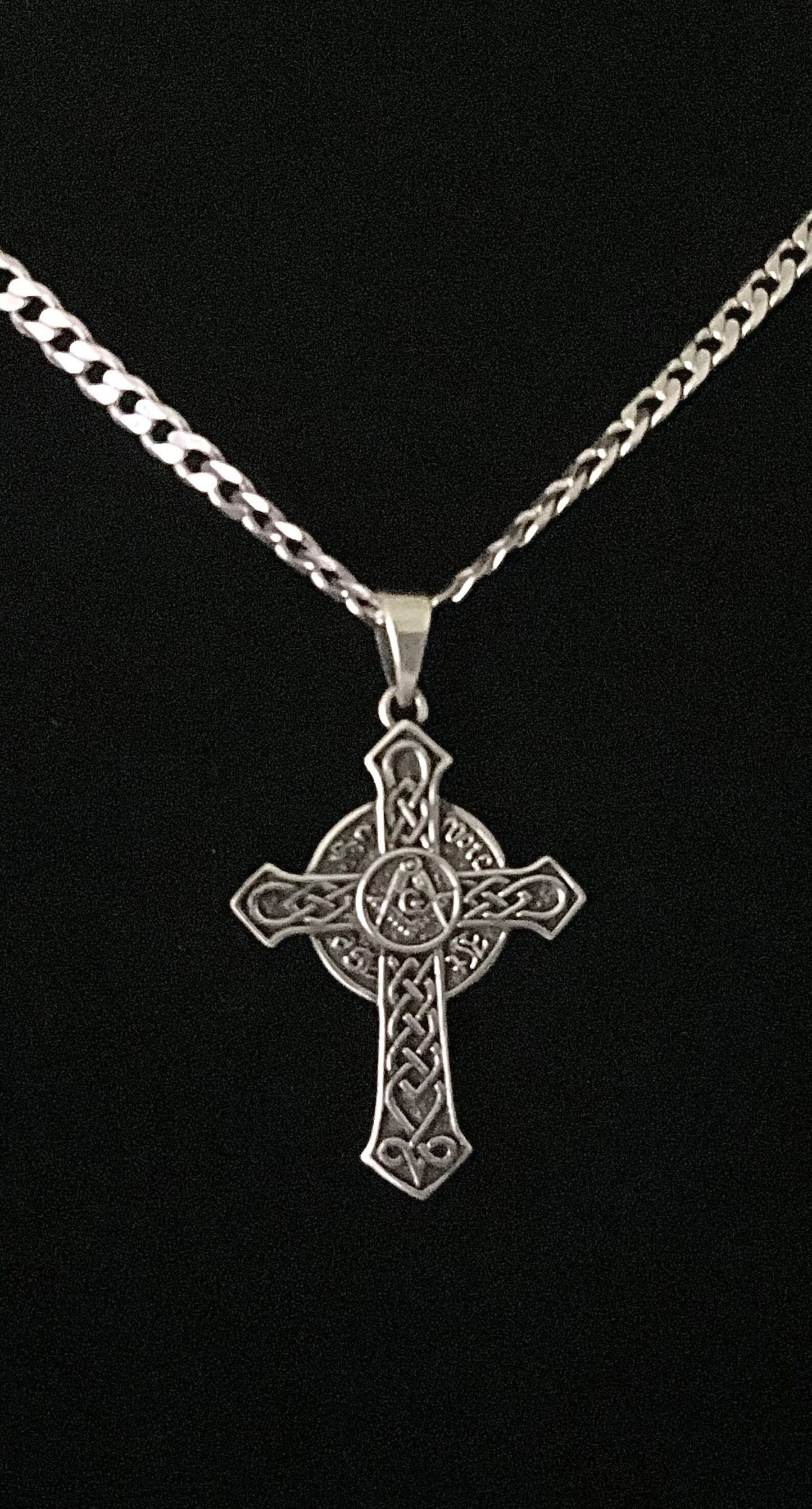 Large 925 Sterling Silver Irish Celtic Masonic Mason Cross Pendant + Free Chain Necklace