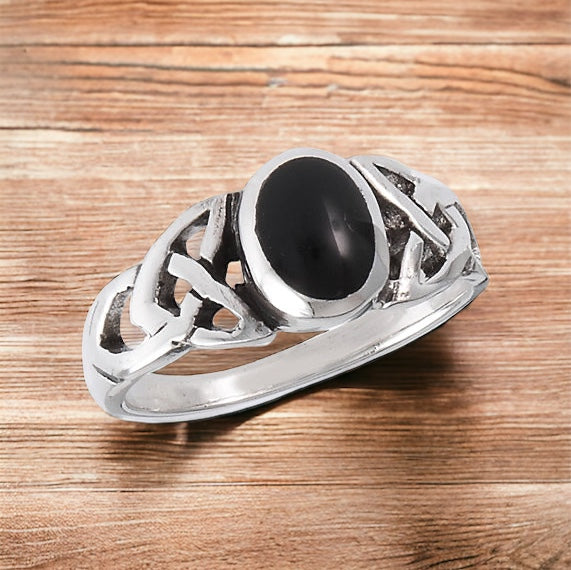 Silver Celtic Triquetra / Trinity Knot Ring Black Onyx