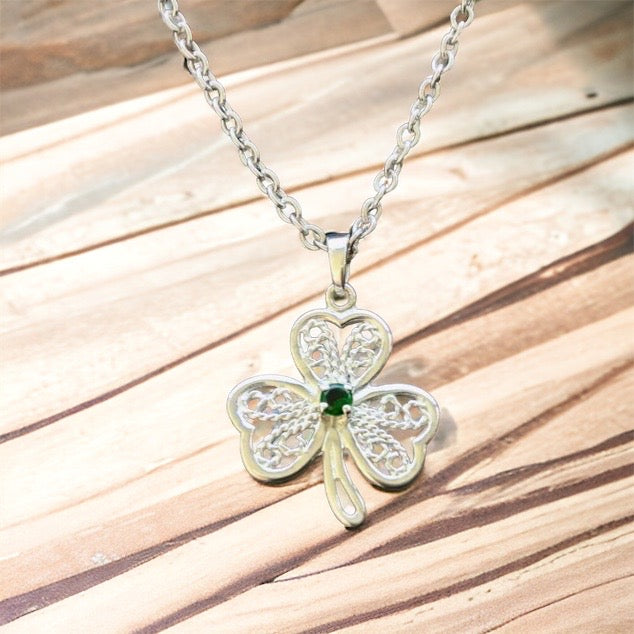 Handcast 925 Sterling Silver Lucky Shamrock 3-Leaf Clover Emerald Green CZ Pendant Necklace + Free Chain