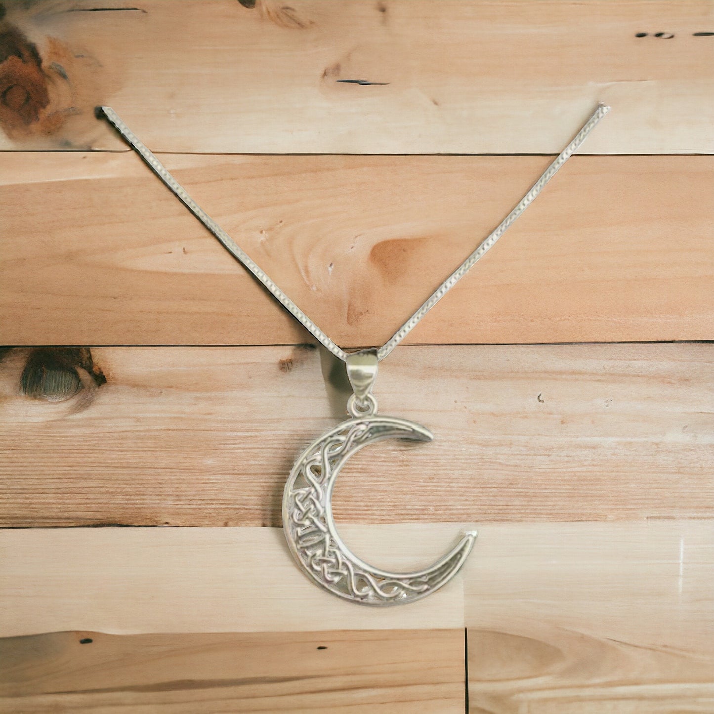 925 Sterling Silver Irish Celtic Crescent Moon Pendant + Free Chain Necklace