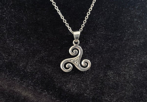 Handcast 925 Sterling Silver Celtic Triskele Triple Spiral Triskelion Pendant + Free Chain