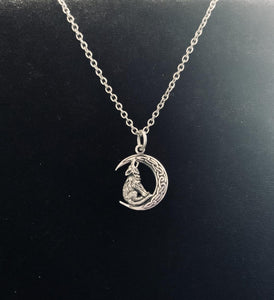 Handcast 925 Sterling Silver Howling Wolf Pendant on Crescent Moon accented with Celtic Knotwork + Free Chain