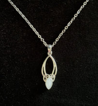 Handcast 925 Sterling Silver Celtic Knot Moonstone Pendant + Free Chain