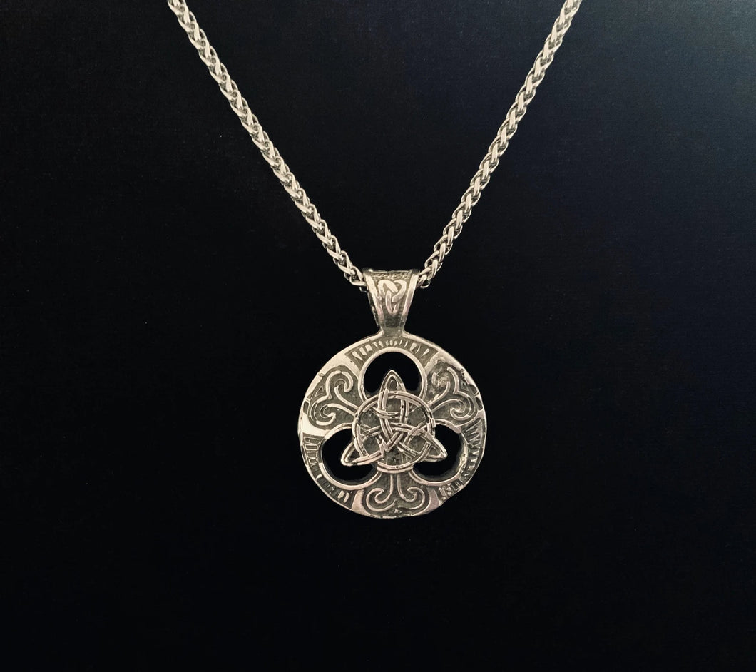 Large Handcast 925 Sterling Silver Celtic Trinity Knot Pendant + Free Chain