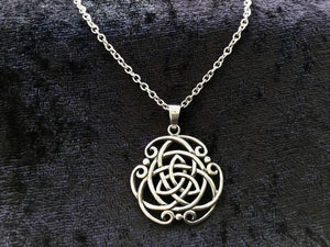 Handcast 925 Sterling Silver Celtic Triquetra Trinity Knot Pendant Necklace + Free Chain