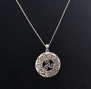 Handcast 925 Sterling Silver Celtic Triskele Triskelion Pendant + Free Chain
